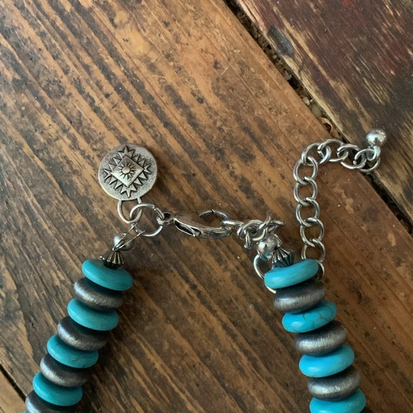 Beautiful Faux Turquoise Necklace - Picture 2 of 5